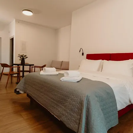 Ollenia's Harmony Luxury Apartmán Dhervénion