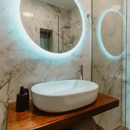 Ollenia's Harmony Luxury