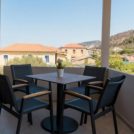 Ollenia's Harmony Luxury Dhervénion