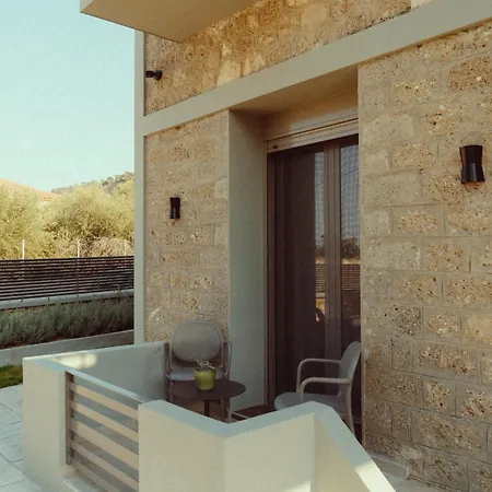 Ollenia's Harmony Luxury Apartmán Dhervénion