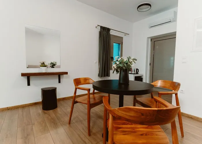 Ollenia's Harmony Luxury Derveni